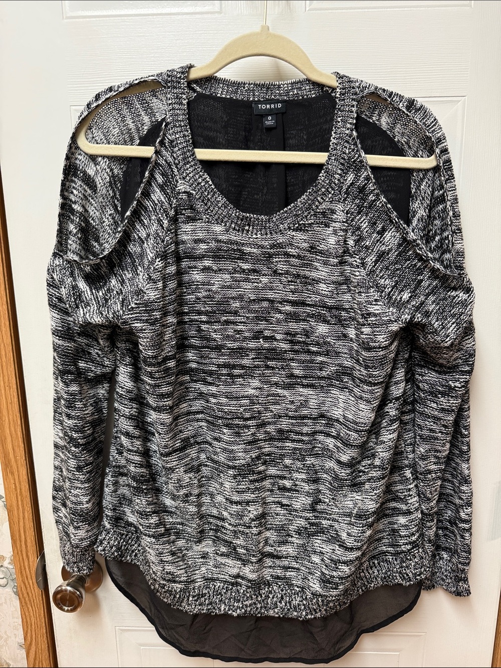 Torrid Black & White Marled Cold-Shoulder Layered Sweater - Size 0
